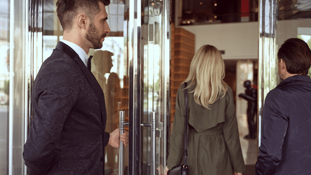 A Importância da Portaria Profissional em Condomínios